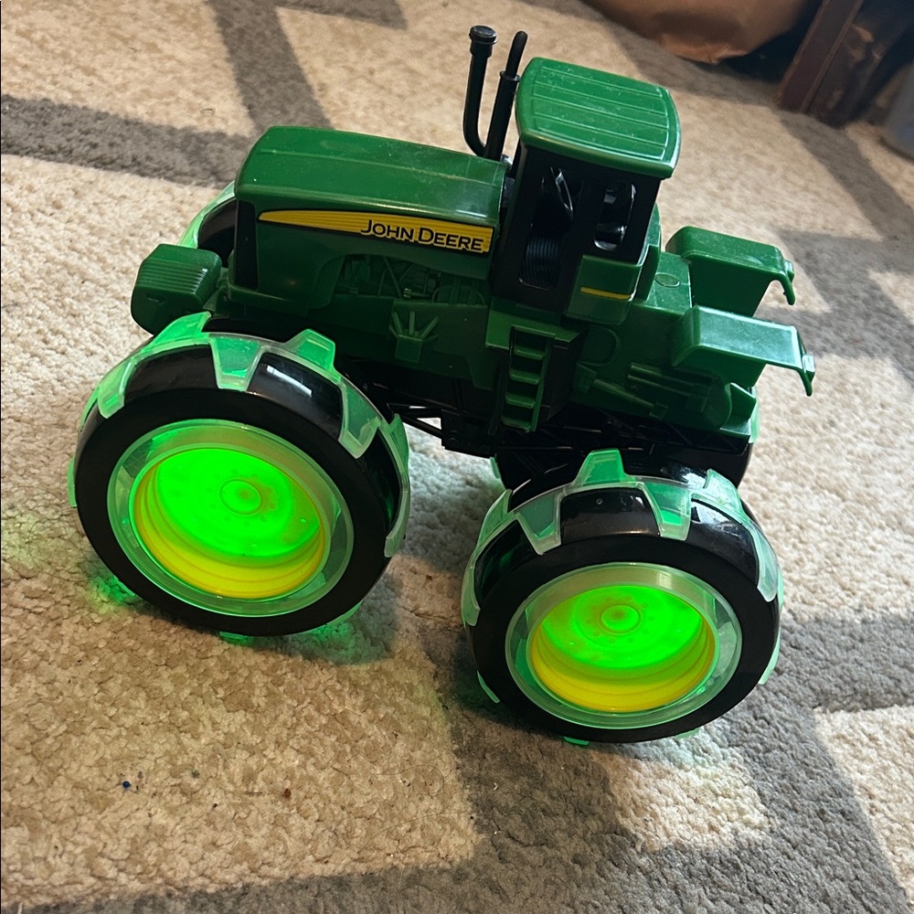 John Deere Green and Yellow Toy Tractor Replica